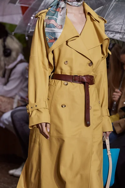 Look 26
